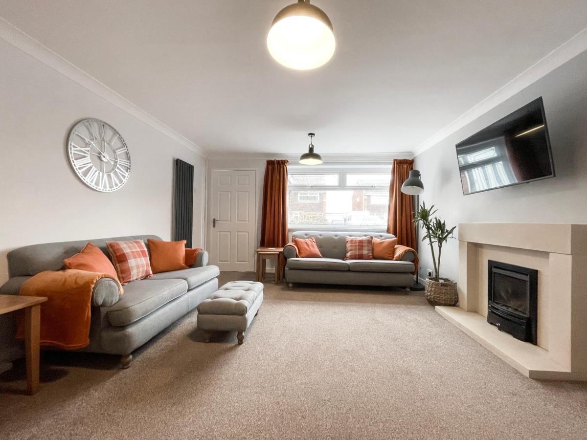 Well Situated, Cosy 2 Bed House Villa West Kirby Exterior photo